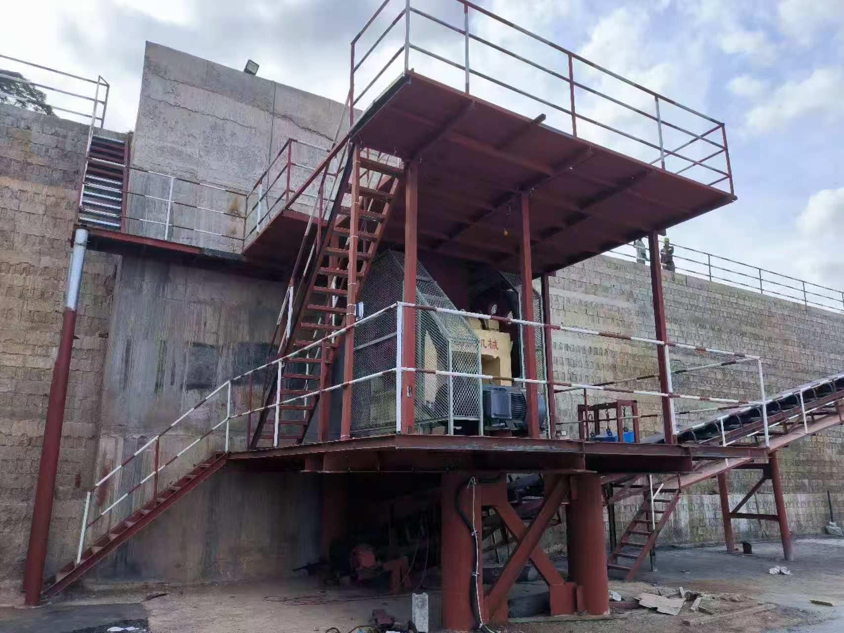 Cone Crusher factory photo 3